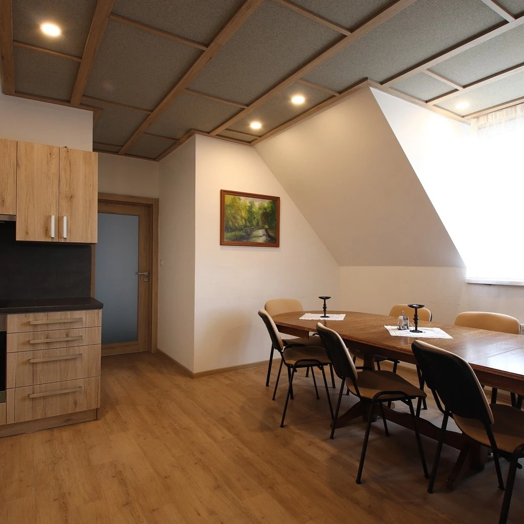 Apartmán s výhledem na zahradu – Penzion SURF